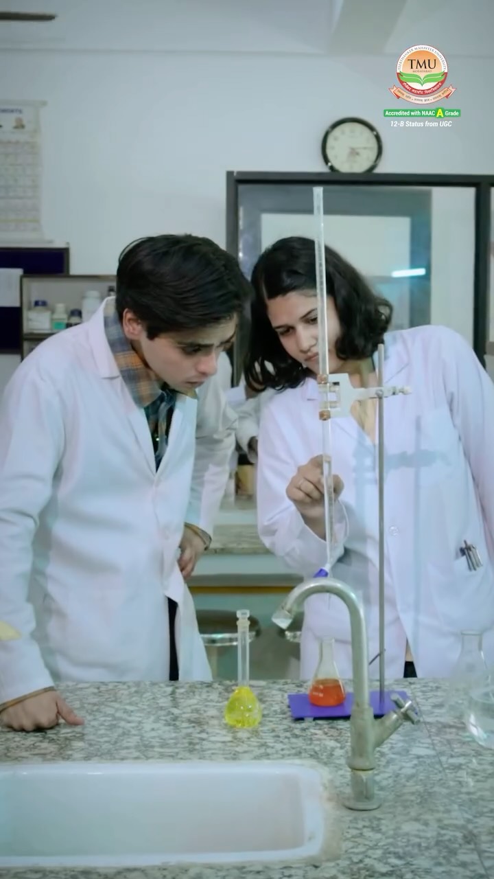 A Career in Pharmacy: Cutting-Edge Labs