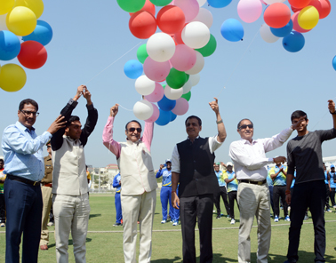 TMU chairman with balloon